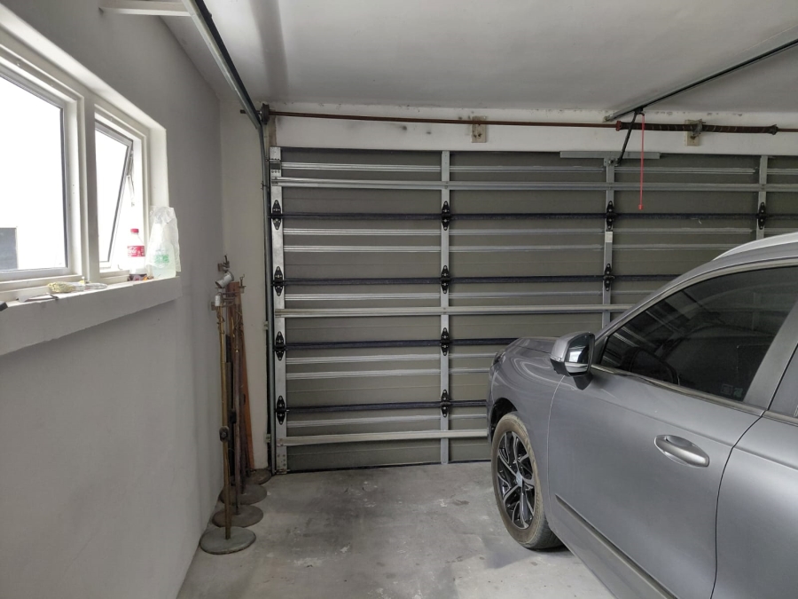 To Let 4 Bedroom Property for Rent in Greenways Golf Estate Western Cape